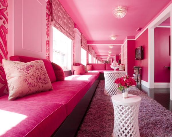 Pink lounge