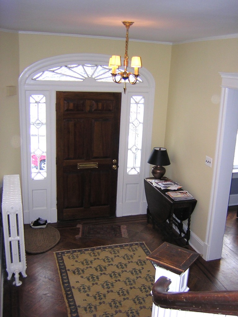 Yellow foyer, 1910 Wardman rowhouse, D.C. Yellow foyer, 1910 Wardman rowhouse, D.C.