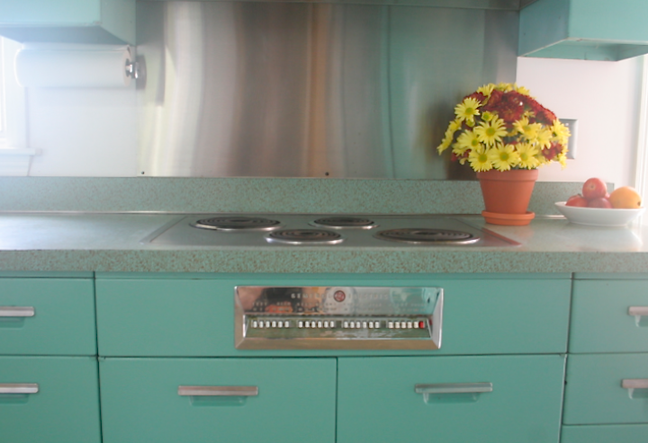 Midcentury vintage retro green kitchen