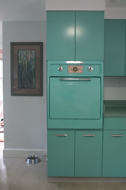Midcentury vintage retro green kitchen