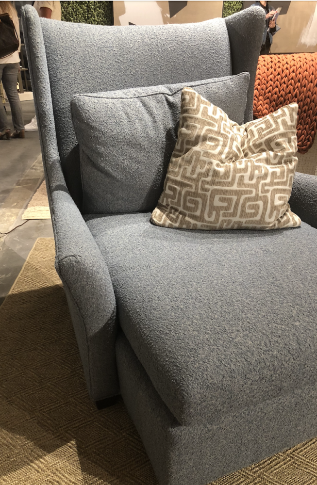 Chaise in gray boucle upholstery