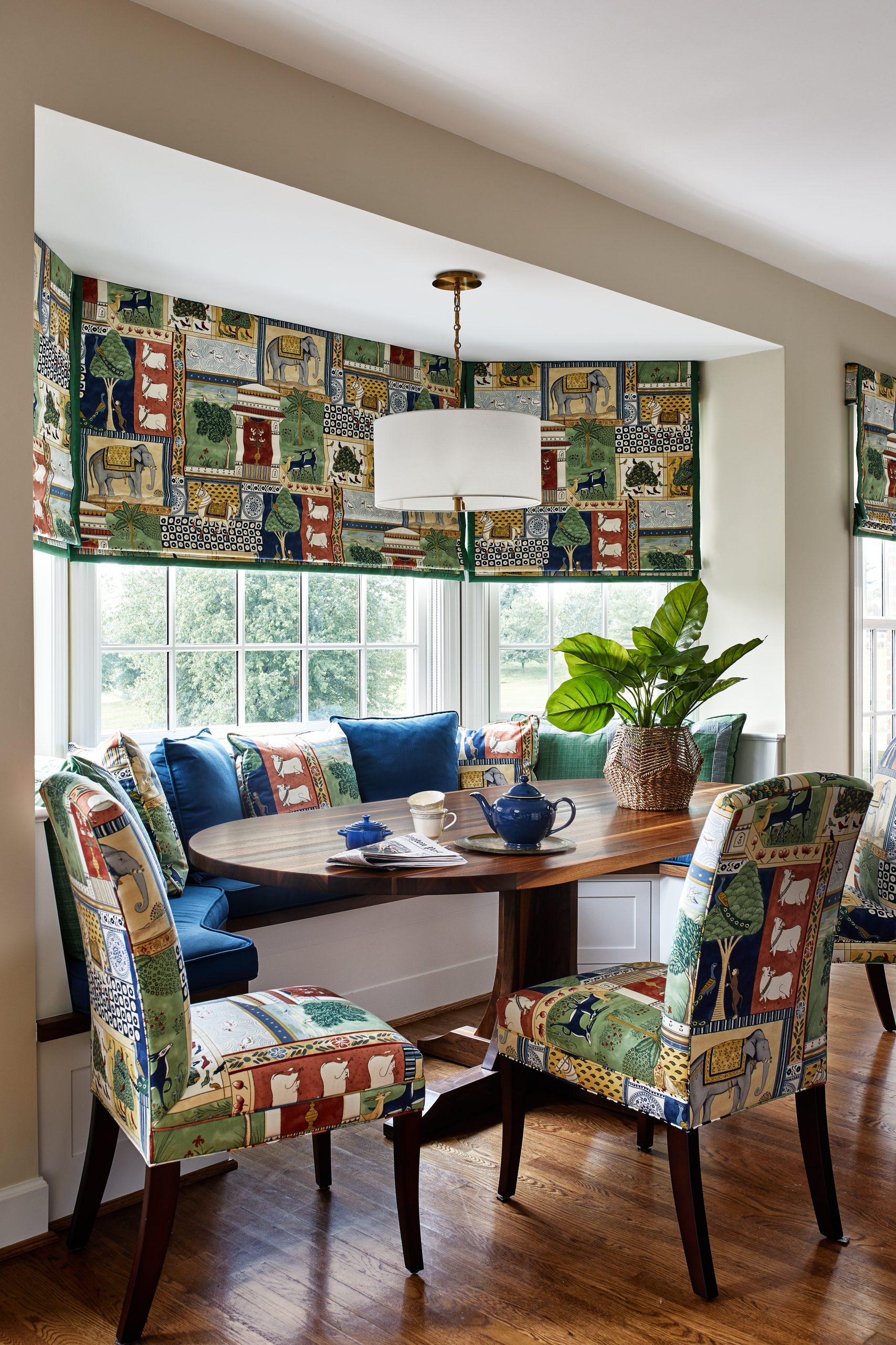 Bench seat with pillows in breakfast area